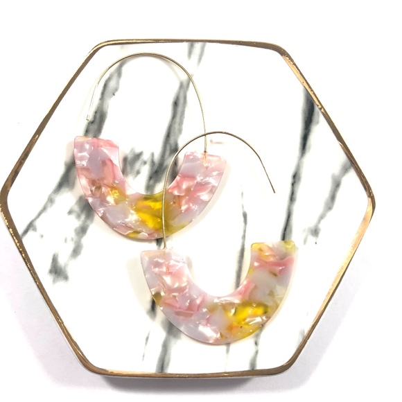 The Tennessee Bellee Jewelry - Pink Gold Tortoise Shell Resin Acrylic Earrings
